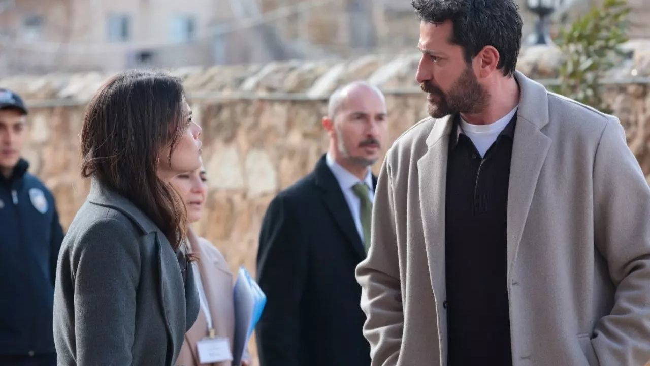 Uzak Şehir dizisinin yeni bölümü ne zaman yayımlanacak? Uzak Şehir dizisinin son bölümünde ne oldu?