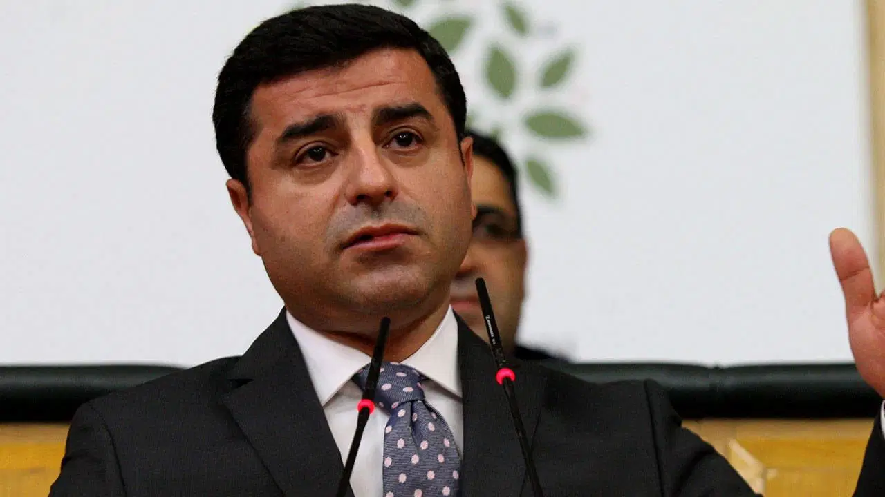 Son Dakika... DEM Parti Selahattin Demirtaş'ı ziyaret etti: Demirtaş'tan İmralı çağrısı