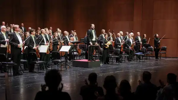 Viyana Senfoni ile doruğa çıkan festival fado konseri ile bitti