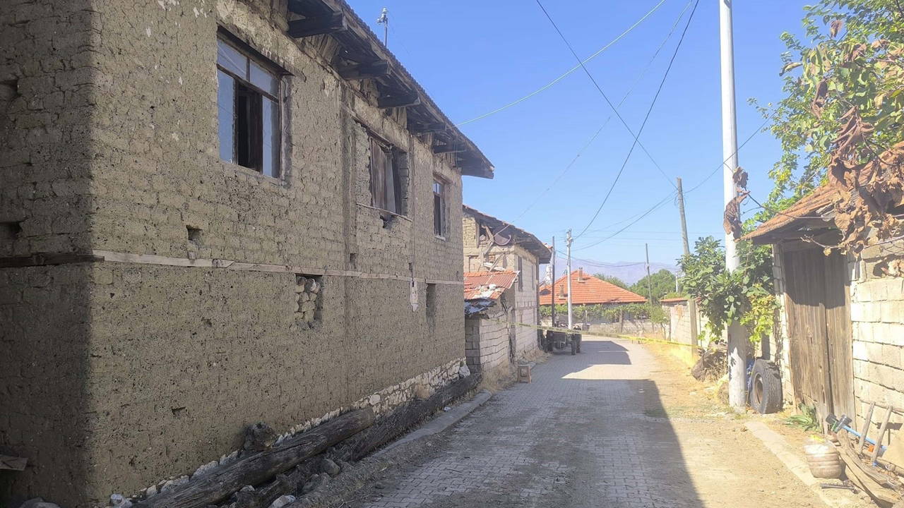 Darbedilen 93 yaşındaki kadın öldü: Torunu gözaltına alındı!