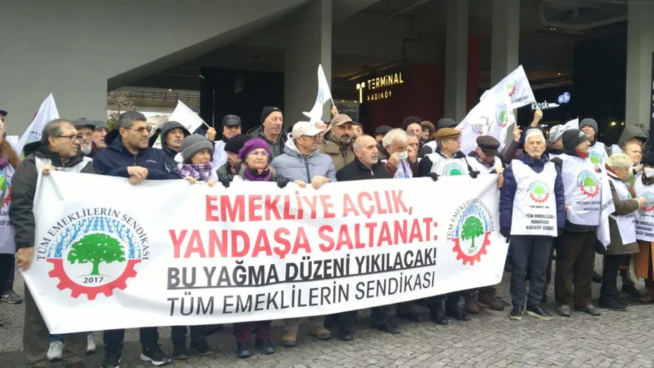 Emeklilerden Ses Getiren Yürüyüş: Hakkımızı İstiyoruz!