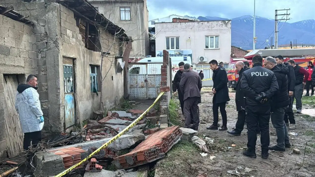 Lodos can aldı: Duvarın altında kalan genç hayatını kaybetti!