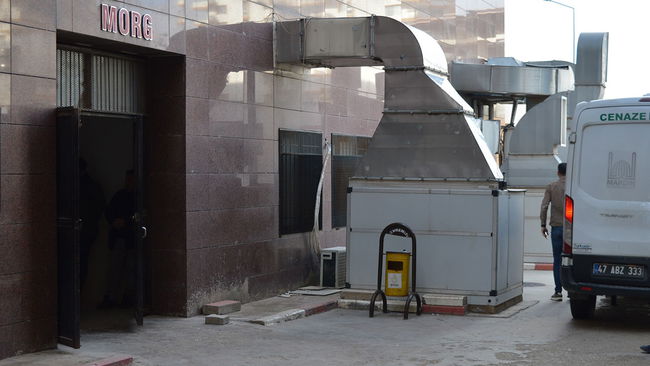 27 yaşındaki eski hemşire evinde ölü bulundu