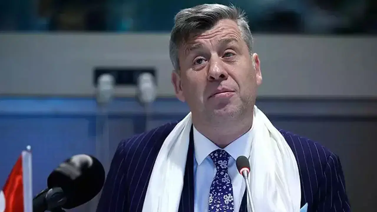 'Laiklik' bildirisine karşı Metin Şentürk de hakaretleriyle devrede: 'Beyinsizlere sesleniyorum...'