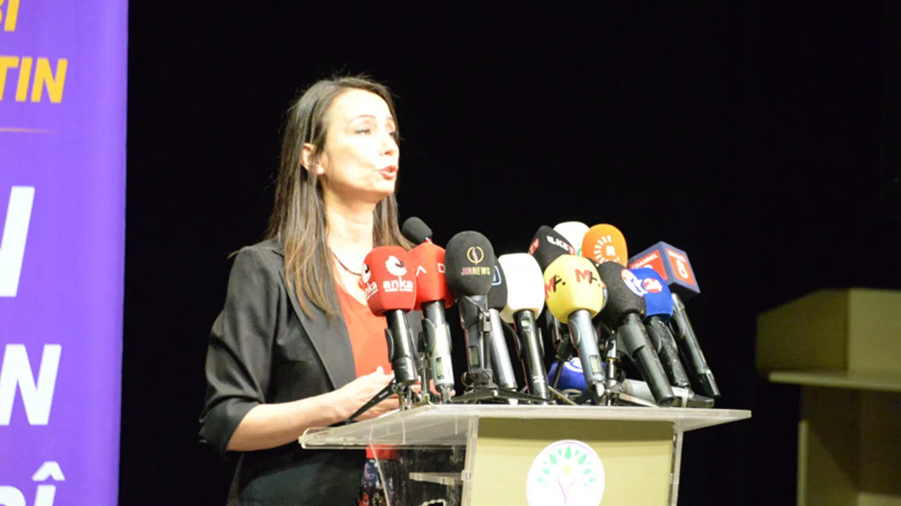 DEM Parti'den İBB'ye 4. dalga operasyonlara tepki: 'Seçilmişi hapse koyamazsın'