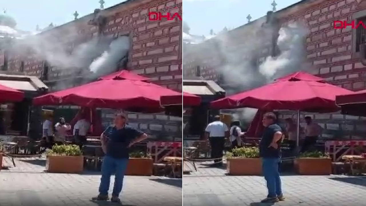 Mısır Çarşısı'nda yangın: Ekipler müdahale ediyor