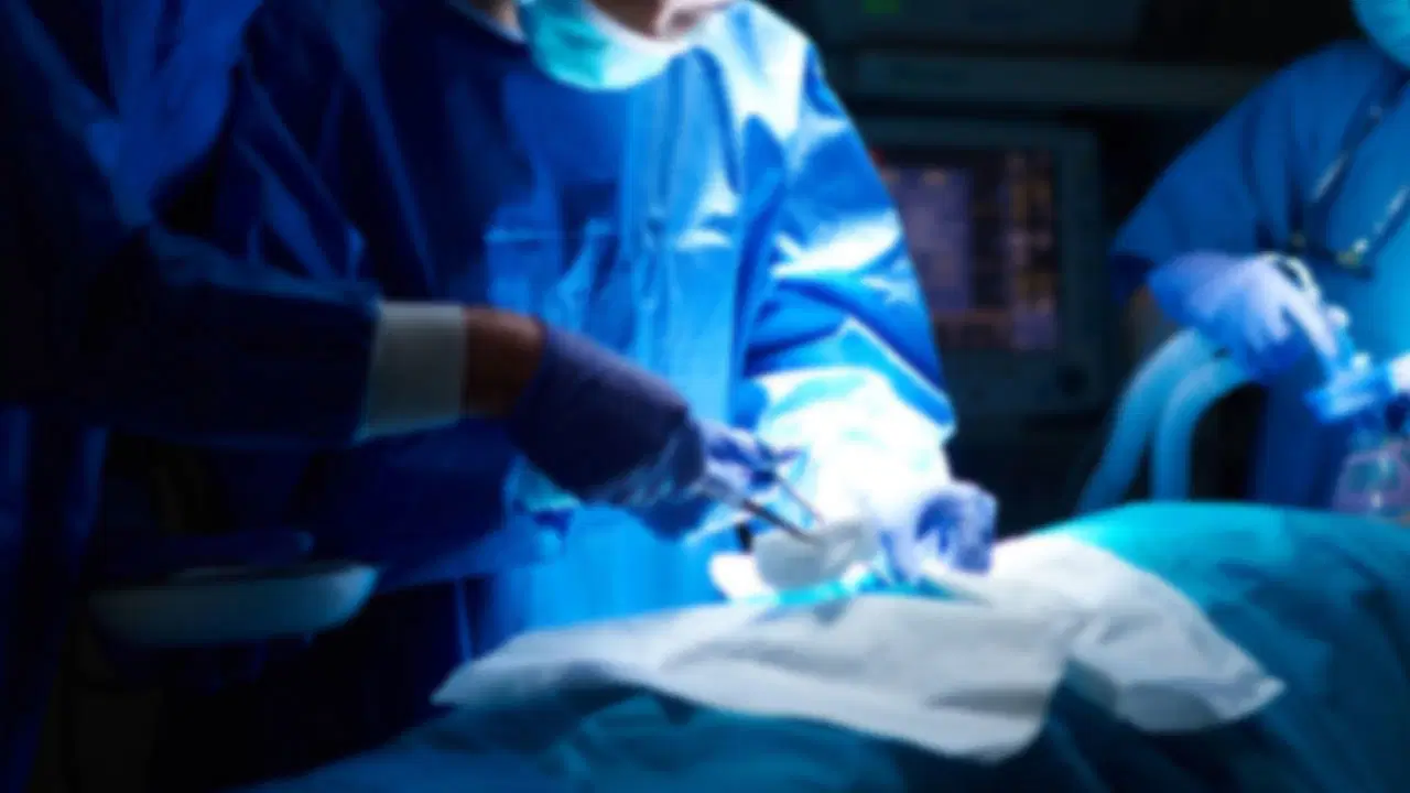 1,5 yaşındaki bebek mıknatıs yuttu, bağırsağı 3 noktadan delindi!