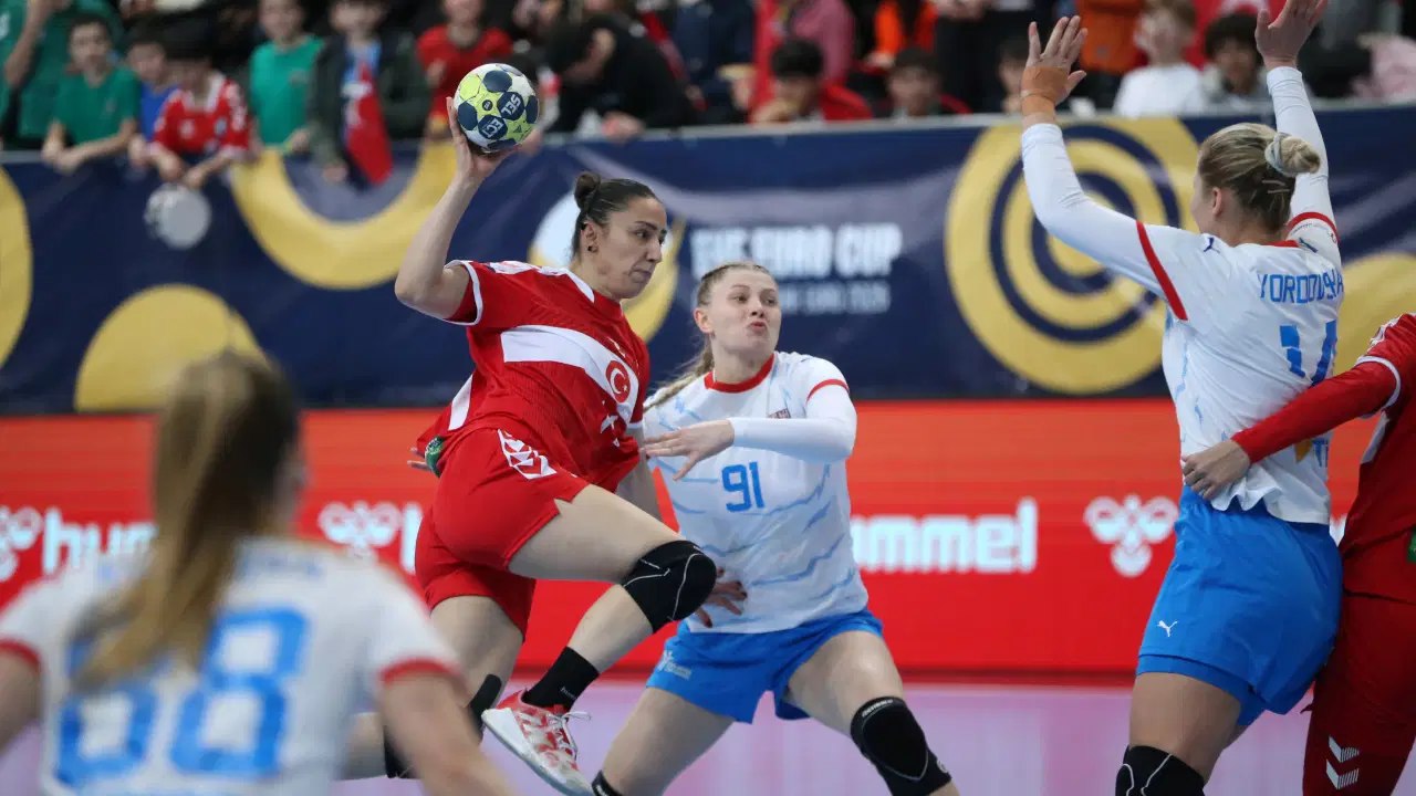 Milli takım Çekya'ya takıldı!