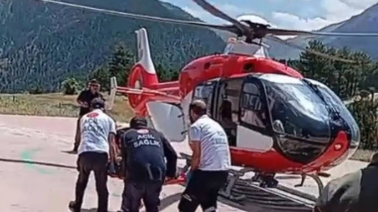 Kayseri'de traktör uçuruma yuvarlandı: 2'si ağır 8 yaralı