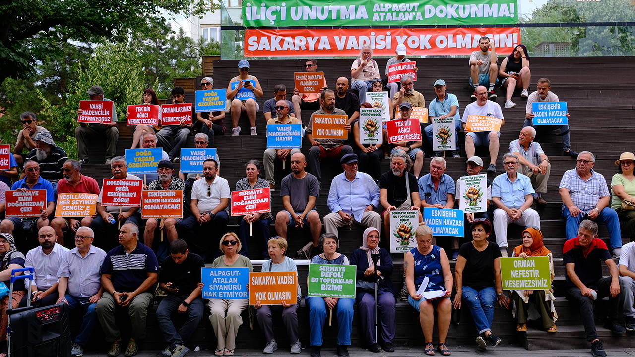 Zeytinlik yasasına karşı bir eylem de Eskişehir'deydi: 'Cumhurbaşkanına olağanüstü yetkiler tanınıyor!'