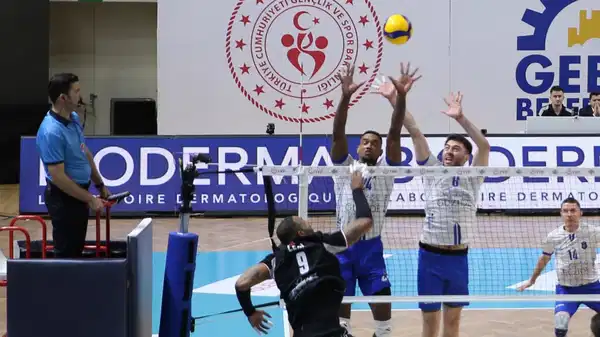 Halkbank deplasmanda set vermedi!