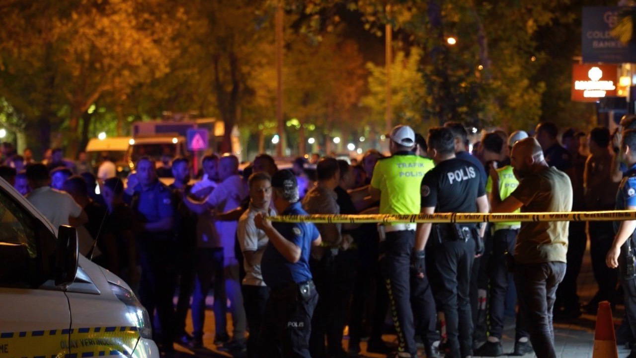 Denizli’de kafeye silahlı saldırı: Ölü sayısı 3’e yükseldi, 4 şüpheli gözaltında