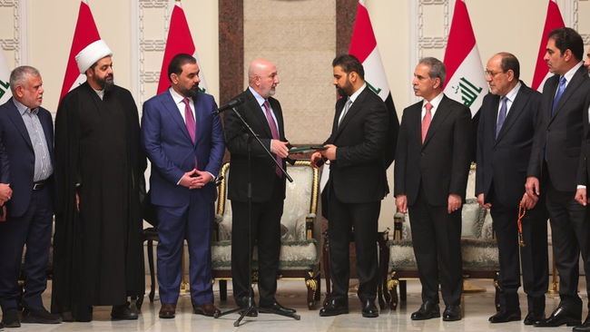 Masasında 3 kritik dosya var