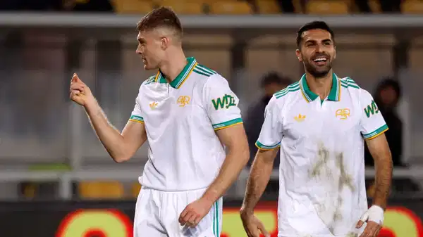 Roma deplasmandaki kötü serisine son verdi!