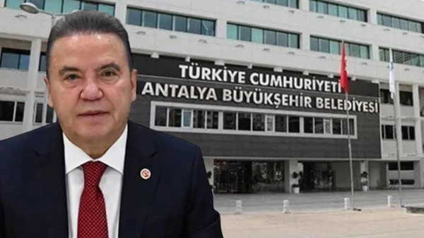 Böcek’in başdanışmanı gözaltında: Antalya Büyükşehir’de gözaltılar...