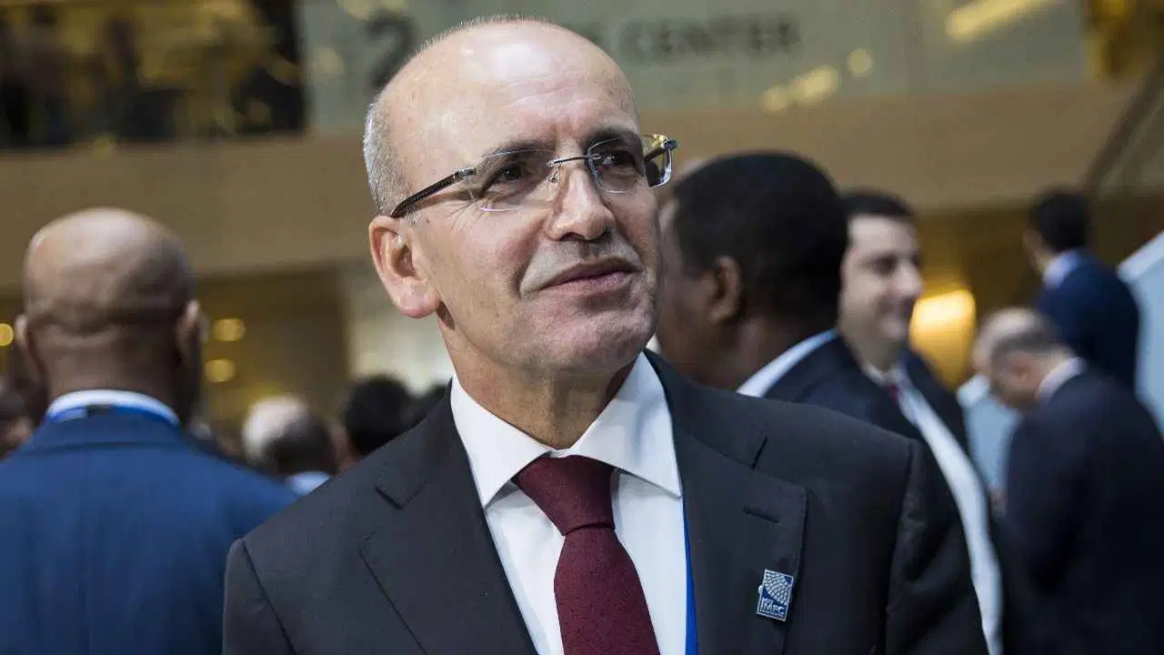 Mehmet Şimşek'ten ikinci RT: Yine 'saç ekimi' şakası