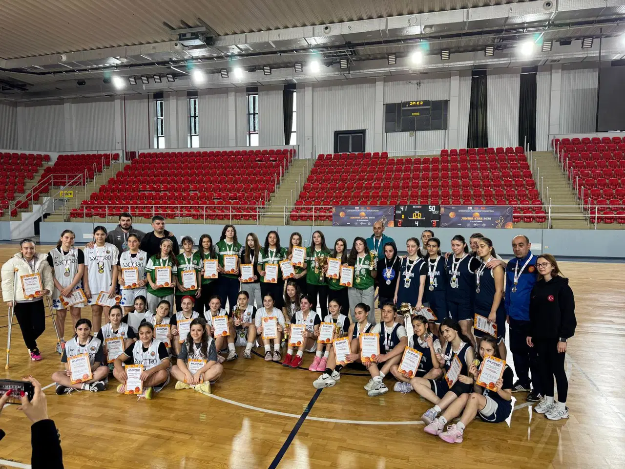 Giresun Belediyespor U16 Kız Basketbol Takımı Gürcistan’da şampiyon oldu