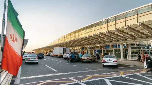 İran’da tüm uçuşlar iptal edildi