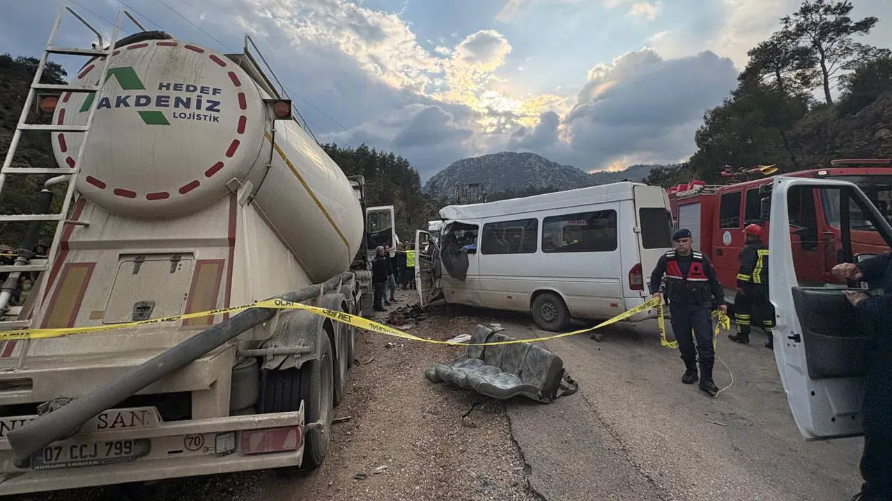 Burdur'da 7 kişinin öldüğü kazada beton mikserinin şoförü tutuklandı