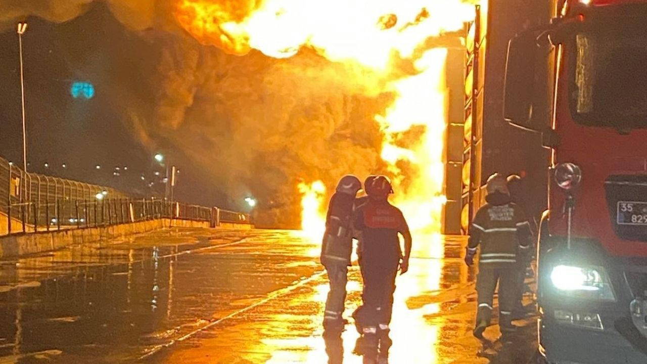 İzmir İtfaiyesi, Aliağa’da büyük bir felaketin önüne geçti