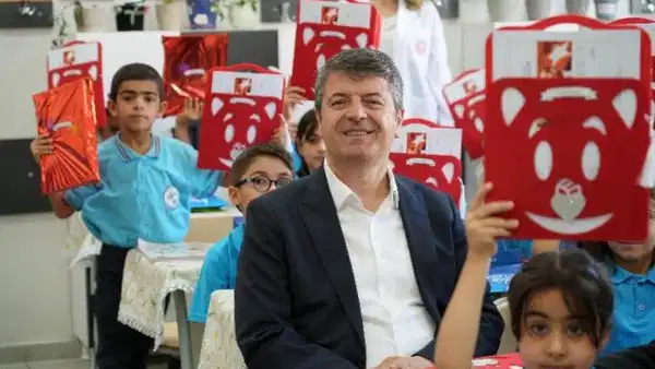 Adıyaman’da karne heyecanı: ‘Çocuklarımızın gelişimine ve eğitimine katkı sunmaya devam edeceğiz’