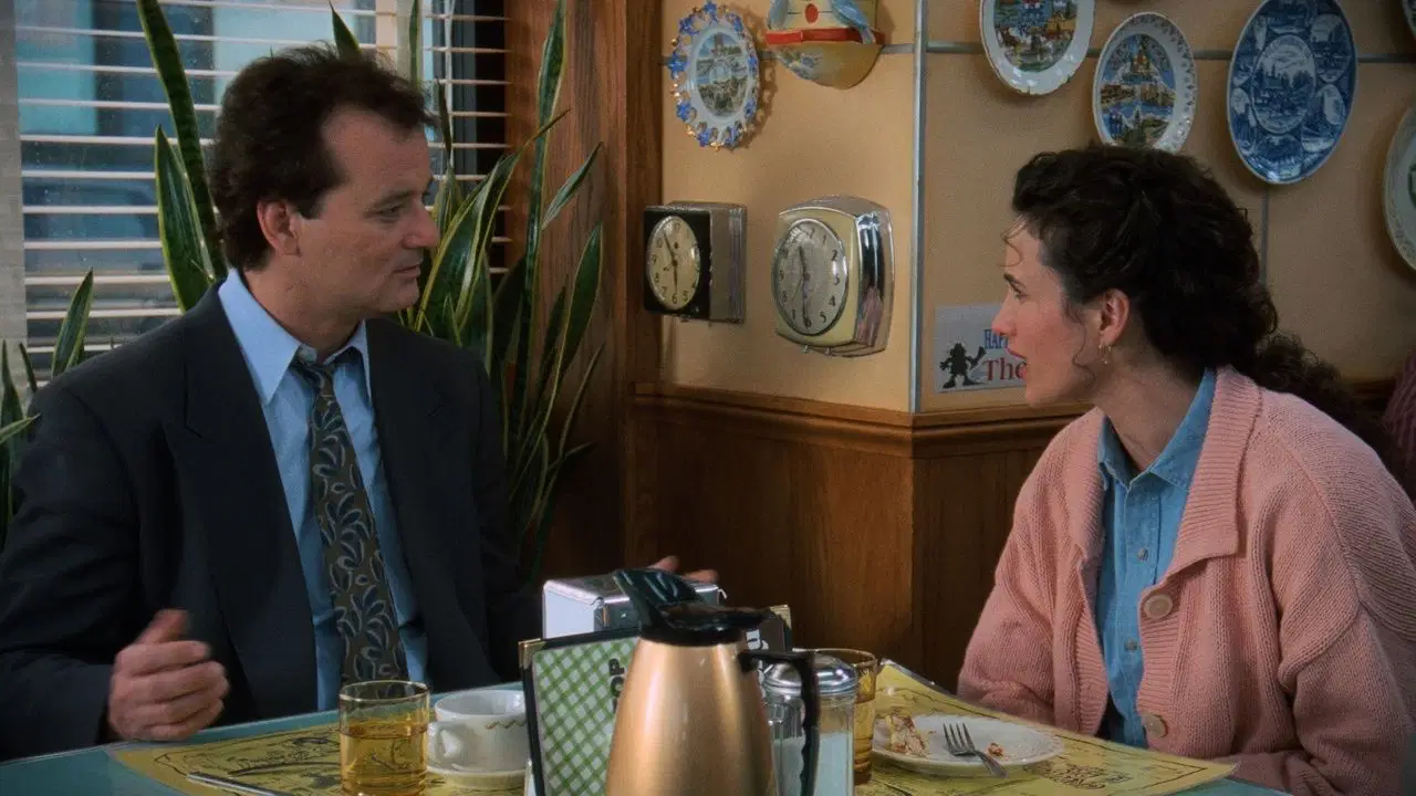 Mantığın bittiği yerde aşk başlar: Zamanı, mekanı ve kaderi büken 'büyülü' aşk filmleri...