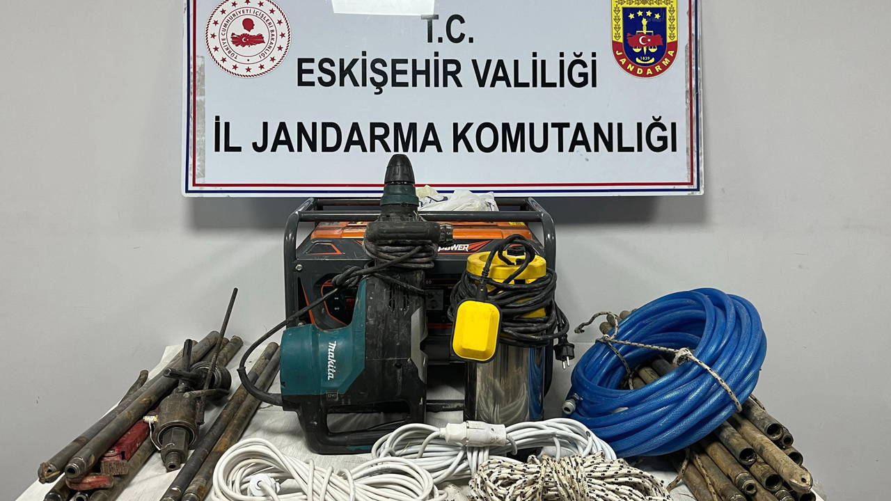 Eskişehir'de operasyon: Kaçak kazı yapan 5 şüpheli suçüstü yakalandı