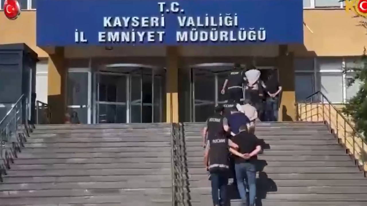 Kayseri'de 'kaçak sigara' operasyonu: 2 tutuklama