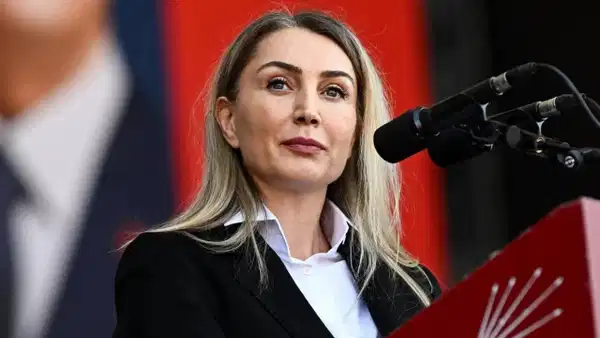 Dilek İmamoğlu, TRT'den canlı yayın çağrısını yineledi: 'Tüm Türkiye Silivri'de yaşananlara şahit olsun'