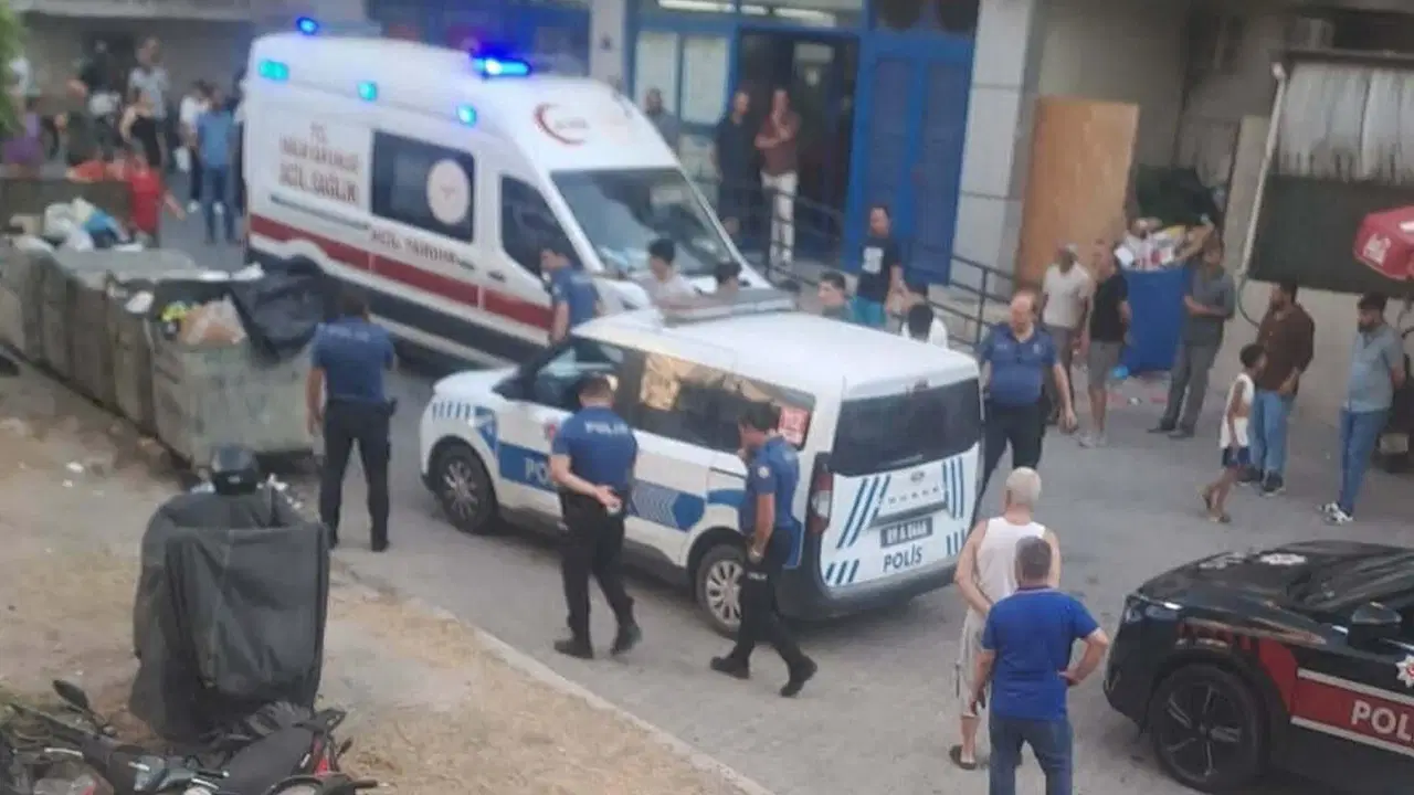 Telefonda tartıştığı kişiye silahla saldırdı: 1'i çocuk, 2 yaralı