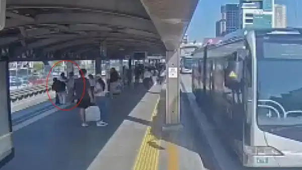 Beylikdüzü'nde metrobüste cinayet: Yeni görüntüler ortaya çıktı