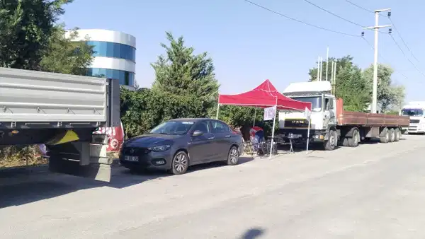 Birleşik Metal-İş'in Panelsan direnişinde gerilim: İşçilerin üzerine TIR sürmüşler!