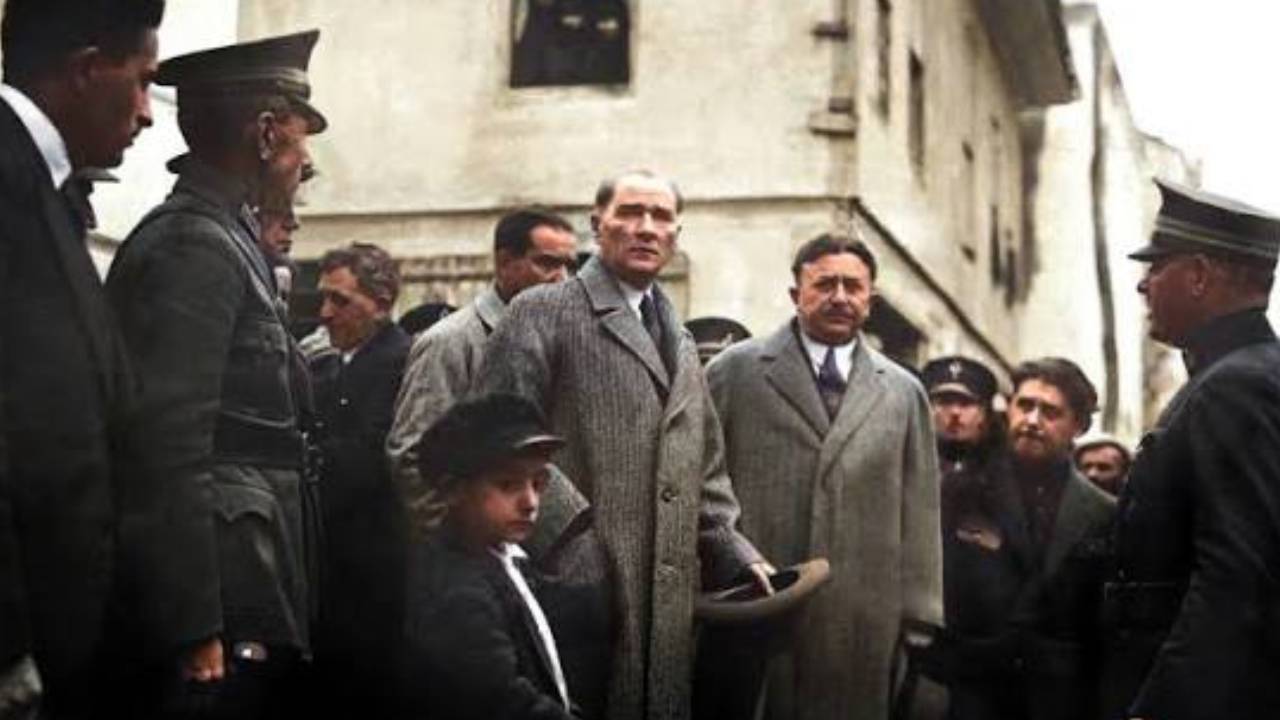 Türkiye Cumhuriyeti 103. yıl dönümünü kutluyor