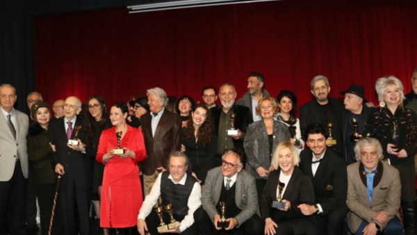 İsmet Küntay Tiyatro Ödülleri’nin 50’ncisi, düzenlenen törenle sahiplerine sunuldu: Yarım asırlık gurur
