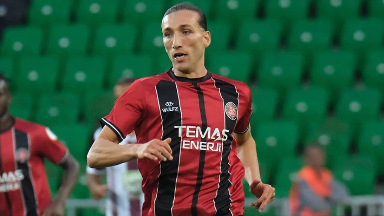 Fatih Karagümrük'te 4 futbolcuyla yollar ayrıldı