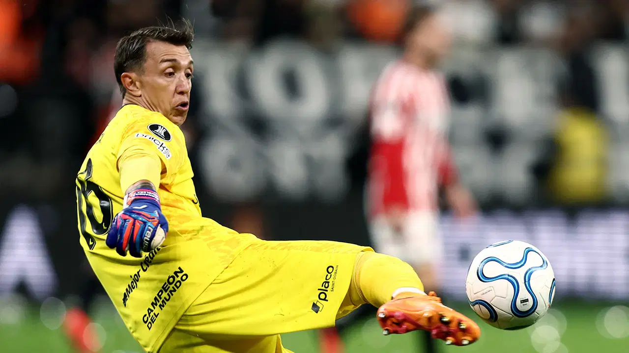 Muslera'nın ilk 11 başladığı maçta ortalık karıştı