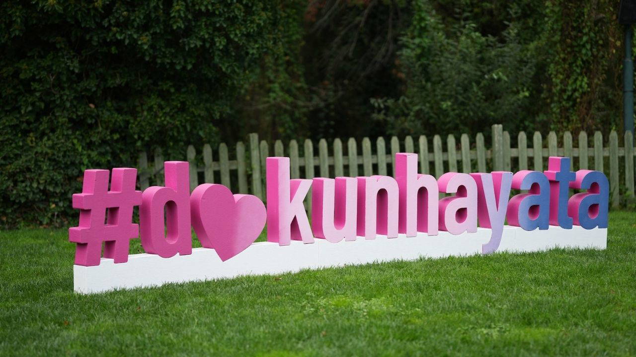 Siveno ve Türkiye Meme Vakfı’ndan ilham veren çağrı: #dokunhayata