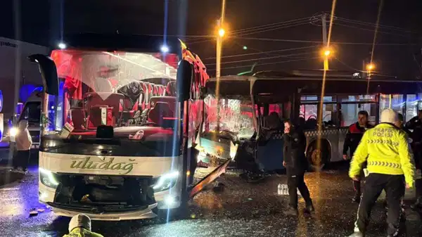 Tekirdağ’da korkunç kaza! Yolcu otobüsü ile halk otobüsü çarpıştı: 9 yaralı