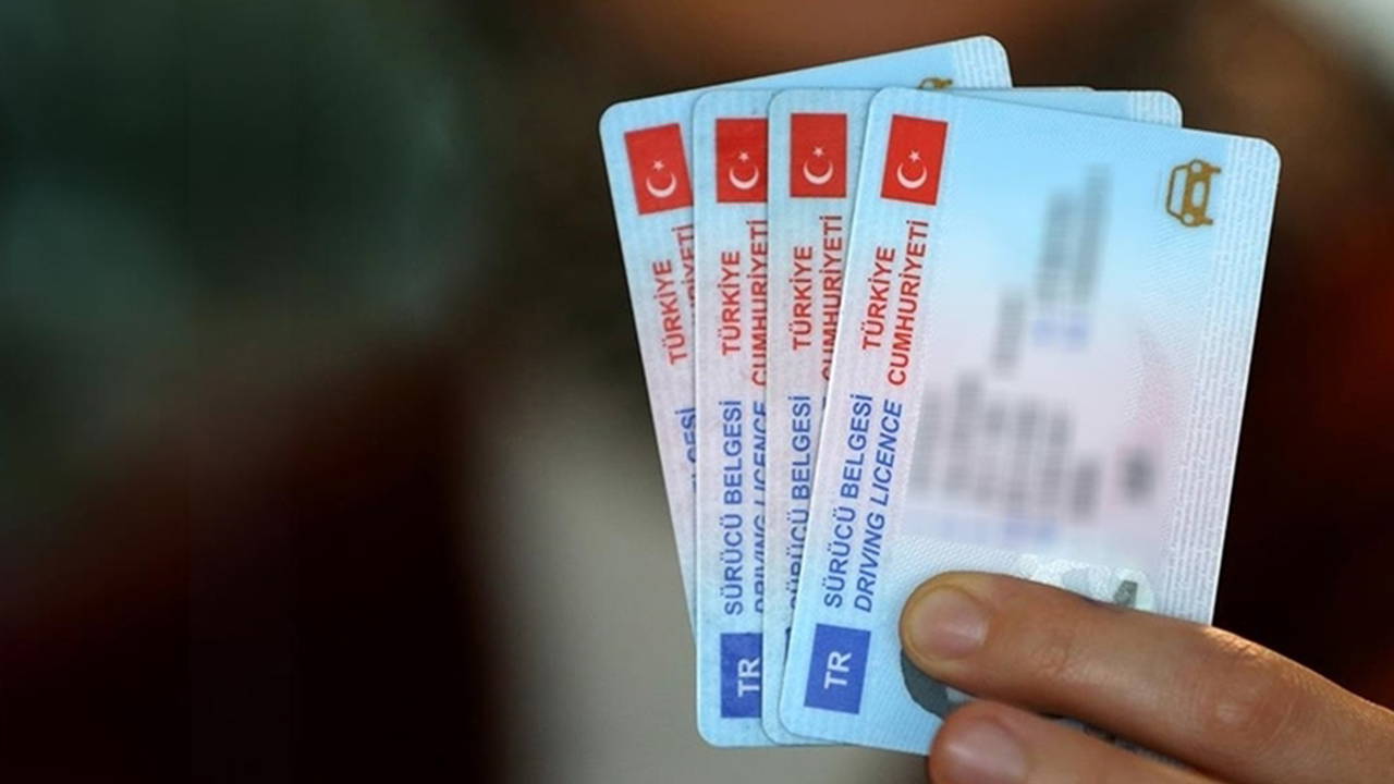 Bakanlık düğmeye bastı: Ehliyetlerde artık her yıl zorunlu olacak!