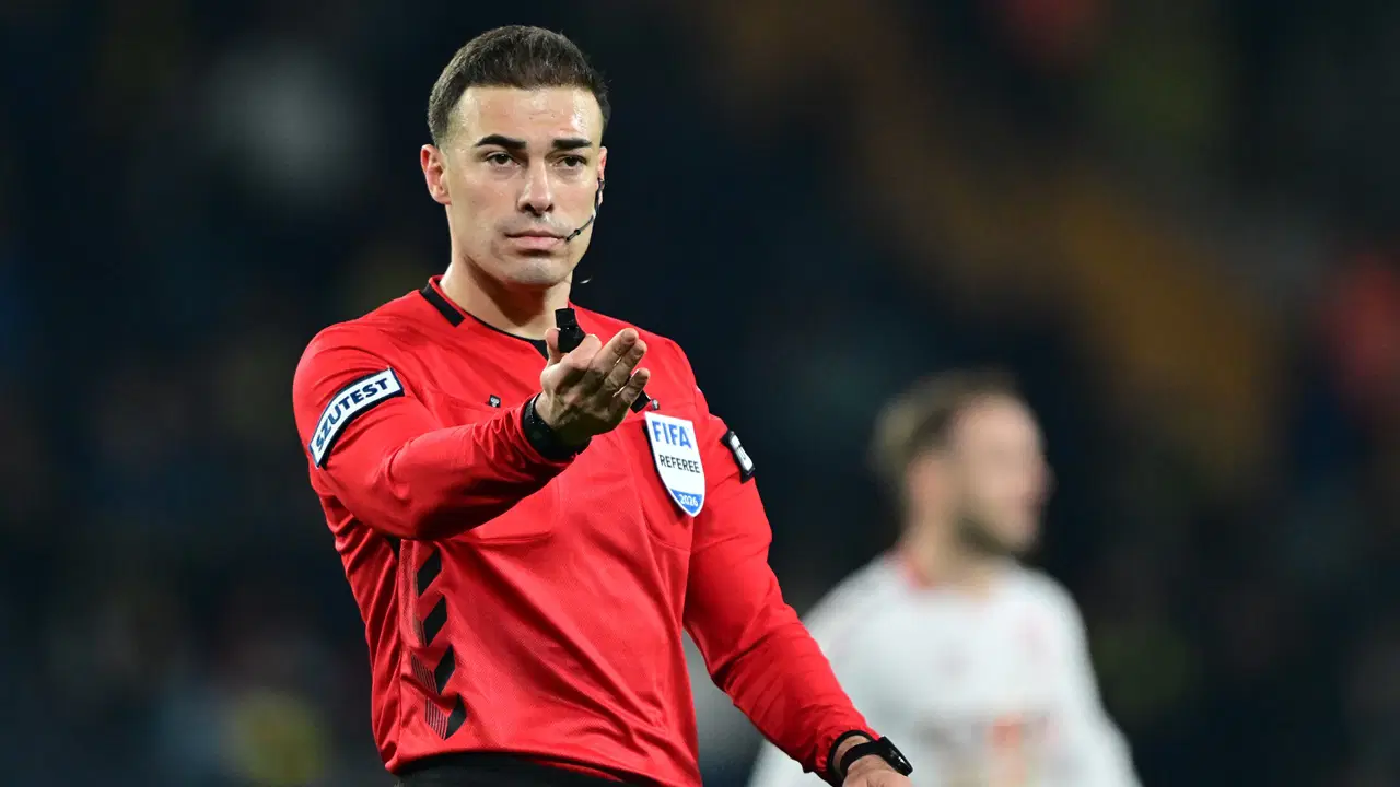 Eski hakemler Fenerbahçe - Samsunspor maçını yorumladı: 'Hakemin 14 tane kart hatası var'