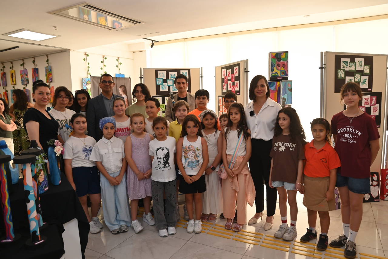 Karabağlar’da sanatın renkleri ve ezgileri aynı günde buluşt