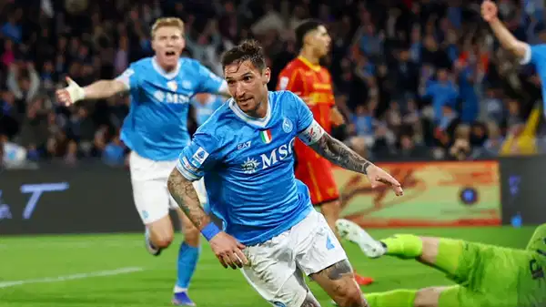 Napoli, Lecce karşısında geriden gelip kazandı