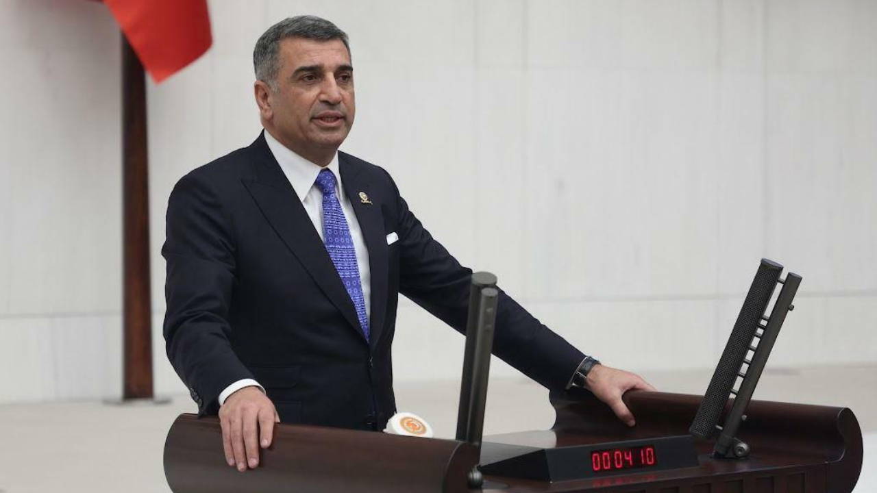 CHP'li Erol'dan kurultay açıklaması: 'Yapılabilmesi ancak 38. Olağan Kurultay delegeleriyle mümkün'