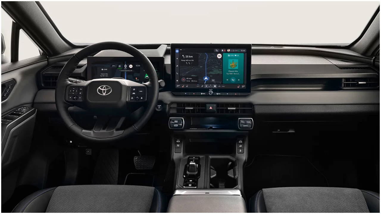 Toyota RAV4 yenilendi: Hibrit teknolojisi ile yüksek performans