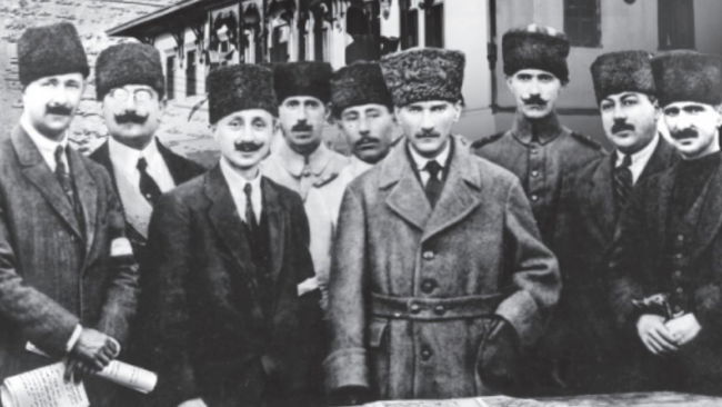 Cumhuriyete atılan ilk adım