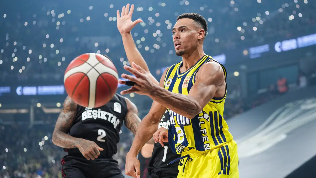 Derbide Beşiktaş'ı devirdi: Cumhurbaşkanlığı Kupası'nda şampiyon Fenerbahçe Tarfin!
