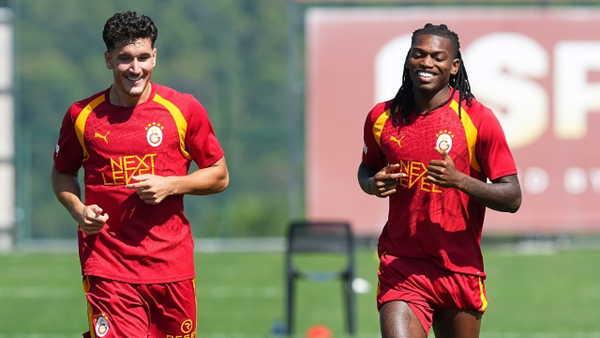 Galatasaray'da yeni transfer Deniz Gül ilk antrenmanına çıktı!