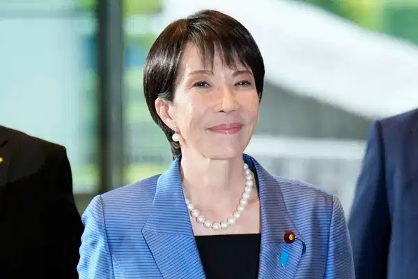 Japonya Başbakanı'ndan tartışmalı tapınağa bağış: Çin ayağa kalktı
