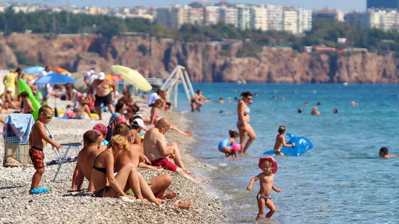 Rusların gözdesi Türkiye: Geçen yıl 3 milyon 713 bin kişi ziyaret etti