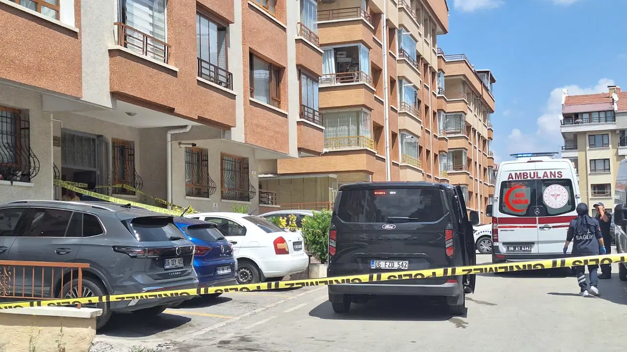 Oturduğu apartmanda, yöneticinin yardımcısını öldürdü